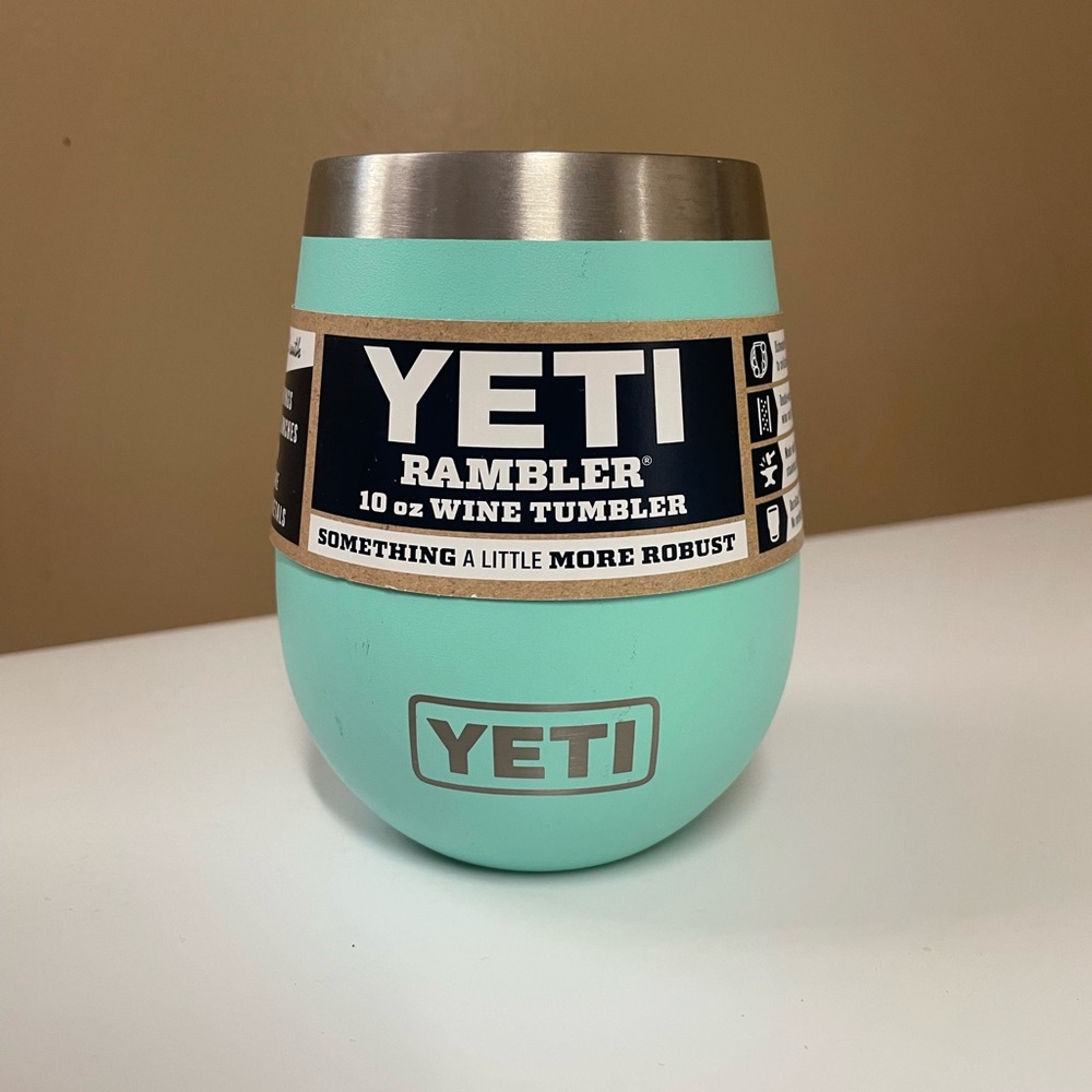 NWT YETI wine tumbler in seafoam